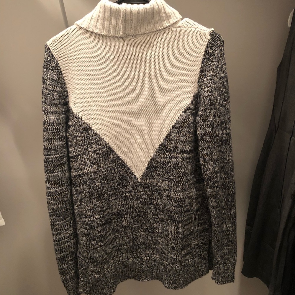 Sweater - Picture 2 of 3